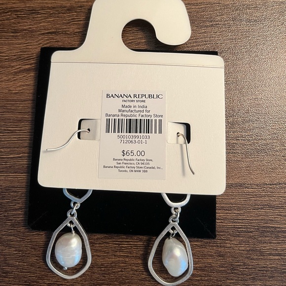 NWT BANANA REPUBLIC Earrings - Picture 3 of 4